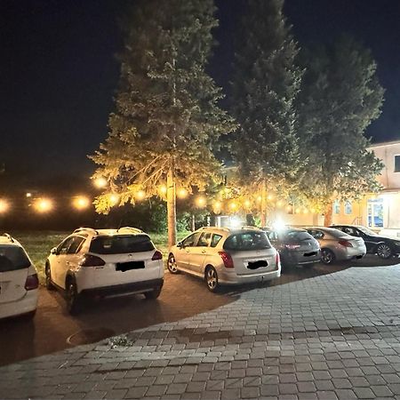 Hotel Istanbul 斯科普里 外观 照片